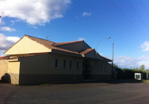 edificio piscinas cembranos